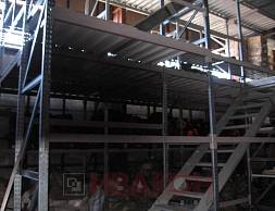 Компания "Равиал", г. Хабаровск, мезонин на зацепах